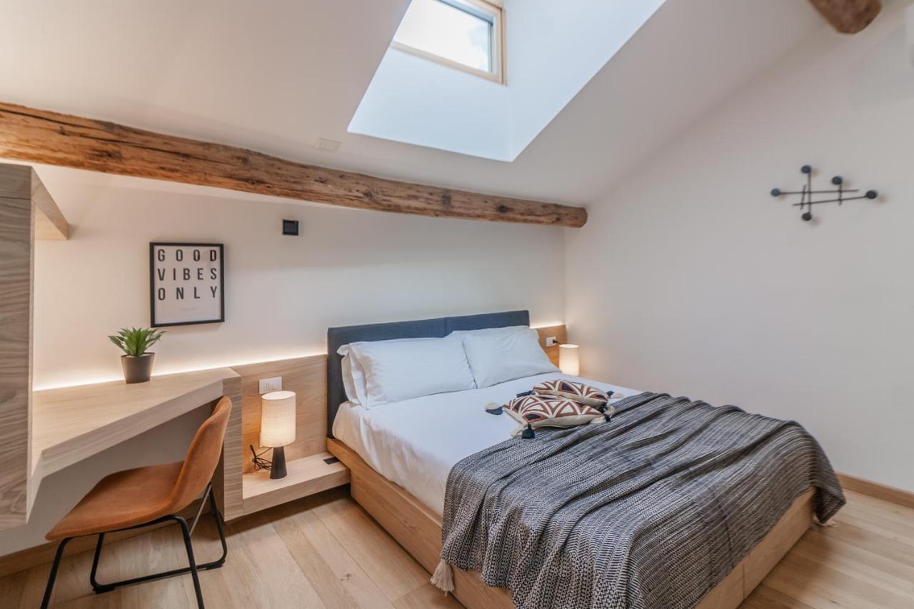Casa Magenta Apartment Комо Екстериор снимка
